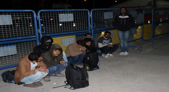  Asker  bileti kesilen yolcular kaçak göçmen çıktı