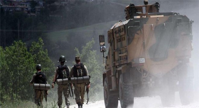 Karayazı da terör operasyonu: 10 terörist yakalandı