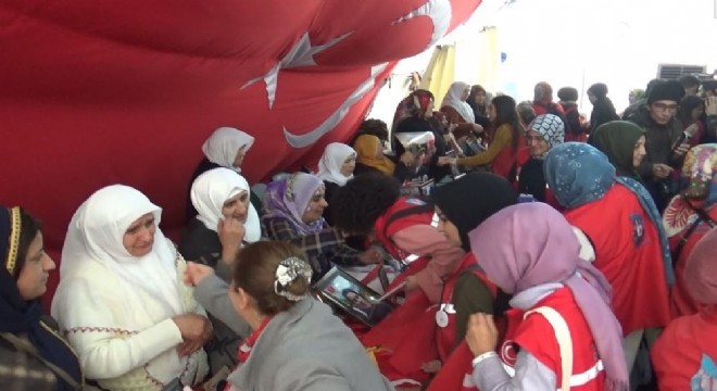 Damla Gönüllülerinden Diyarbakır annelerine destek