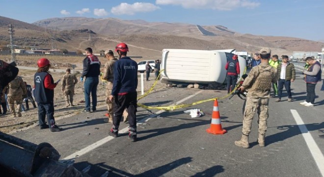 Doğubeyazıt yolunda kaza: 1 ölü, 2 yaralı