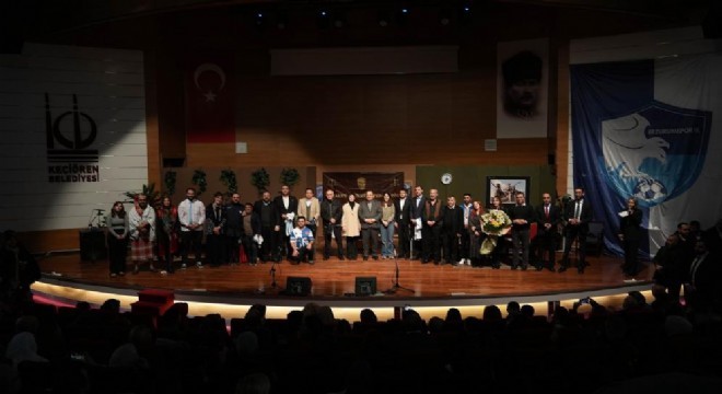 EBŞT Keçiören’de ‘Devamsız İşler’i sahneledi