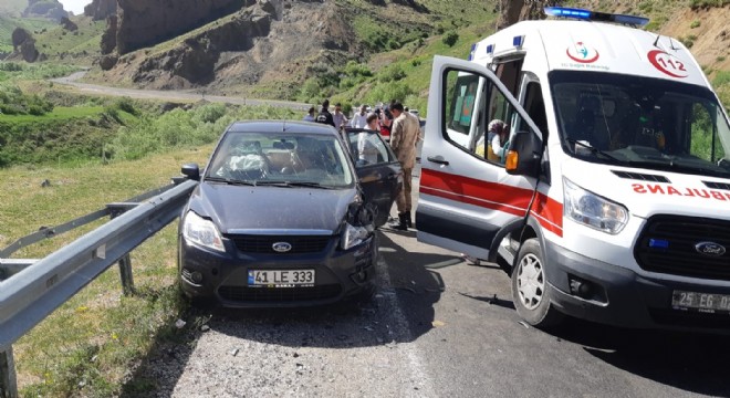 Erzurum da trafik kazası: 9 kişi yaralandı