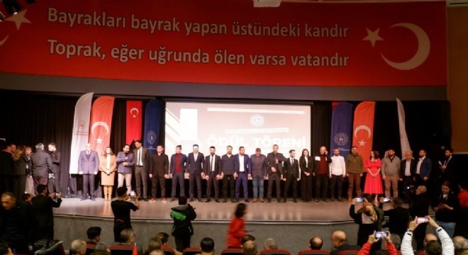 Erzurum da ‘Sporun Enleri’ ödüllerini aldı