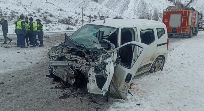 Erzurum – Sivas yolunda kaza: 26 yaralı