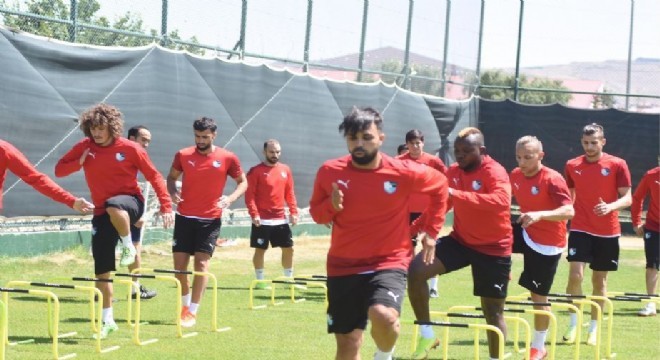 Erzurumspor yeni sezona çift antrenmanla hazırlanıyor