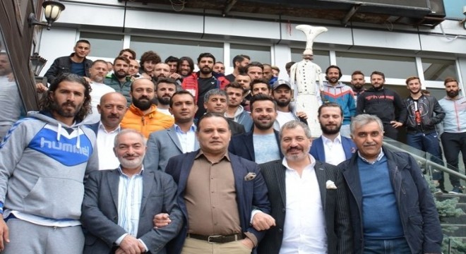 Erzurumsporlu futbolculara moral destek