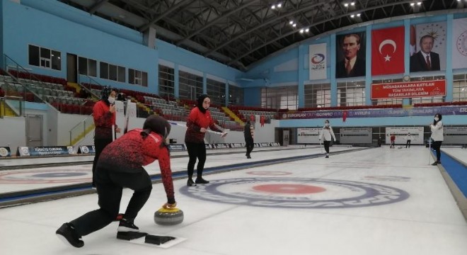 Erzurum’da Curling heyecanı yaşanıyor