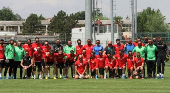 Eskişehirspor Erzurum’a 6 eksikle geliyor