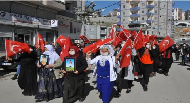 HDP’ye tepki: ‘Zenginler fakirleri sattı’