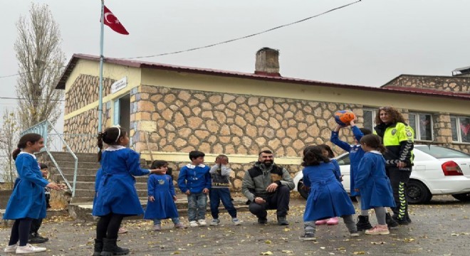 Hınıs Emniyetinden örnek yaklaşım