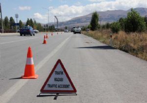 İspir’de trafik kazası: 4 yaralı