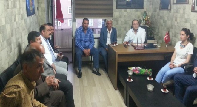 Karataş tan MHP meclis üyeleri ile istişare