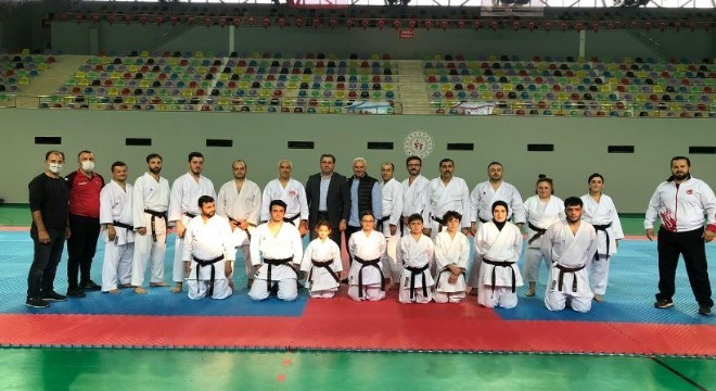 Karate camiası eğitim seminerinde buluştu