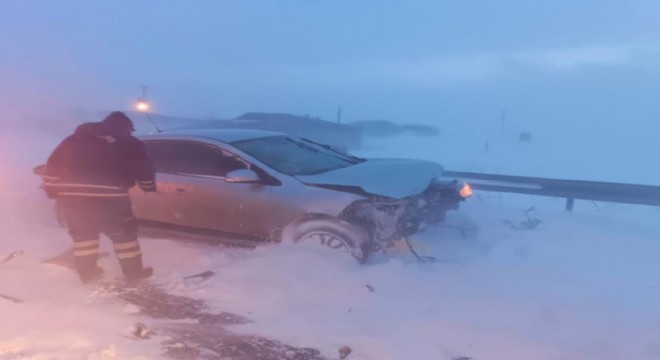 Kars yolunda trafik kazası: 1 ölü, 6 yaralı