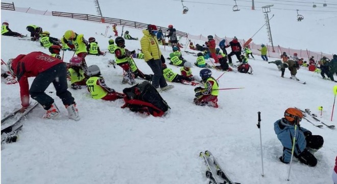 Kayakta Minikler Festivali Erzurum’da yapıldı