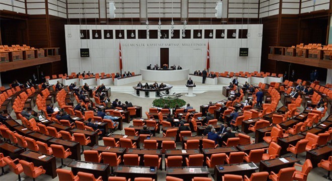 Kritik yasa Meclis ten geçti