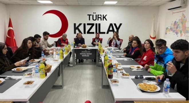 Kızılay’dan  Anne Eli  iftar sofrası