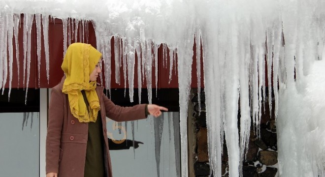 Soğuk hava rekoru Karayazı’daydı