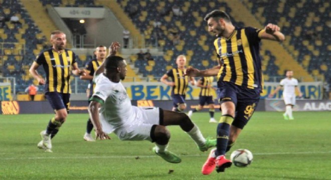 TFF 1. Lig: Ankaragücü: 0 - Kocaelispor: 0