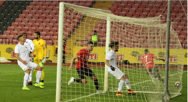 TFF 1. Lig: Eskişehirspor: 3 - C. G. Ümraniyespor: 1