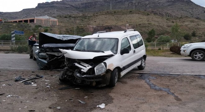 Tohumoğlu-Sobran Köprüsünde kaza: 6 yaralı