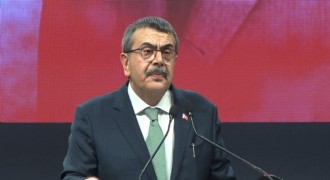 Tekin: Duruş sahibi bir Müslümandır Akif