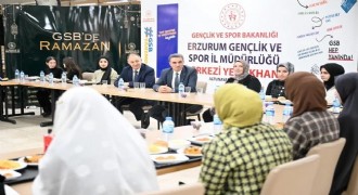 Vali Baruş öğrencilerle iftar etti