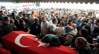 Şehit Gültekin gözyaşlarıyla uğurlandı