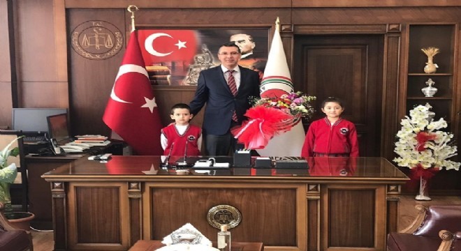 Öğrencilerden Erzurum adliyesine teşekkür